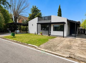 Casa · 120m² · 3 Ambientes · 1 Cochera · Se Vende Casa de 3 Ambientes, Lista Para Escriturar en Country Club Las Lajas, General Rodríguez.