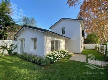 Casa · 142m² · 4 Ambientes · Casa 4 Ambientes con Jardín en Venta en San Isidro