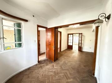 Casa · 105m² · 3 Ambientes · Alquiler de Casa 3 Ambientes en Banfield