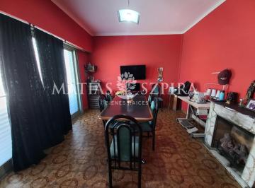Casa · 156m² · 4 Ambientes · Venta Casa y Local en Tapiales