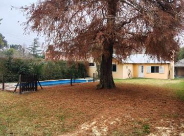 Casa de 1 ambiente, Malvinas Argentinas · Casa Quinta Barrio Tortuguitas - Alegre Color Amarillo - con Piscina en Excelente Estado