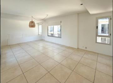Departamento · 76m² · 4 Ambientes · Departamento Dos Dorm. con Terraza