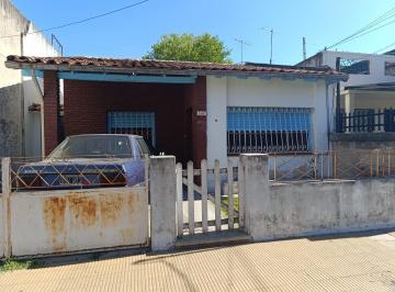 Casa · 94m² · 3 Ambientes · Casa 3amb Lote 340 m - Caseros