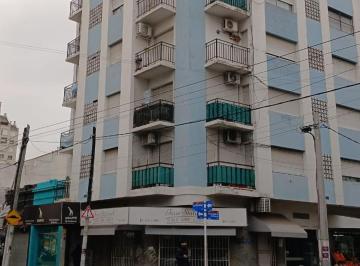 Departamento · 40m² · 2 Ambientes · Dpto 2 Amb Alquiler - Frente - Balcón - Lanús Oeste