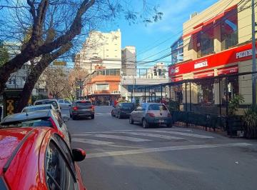 Departamento de 2 ambientes, Caballito · Dos Amb. P. Baja, Hecho a Nuevo, con Patio, a m de Av Rivadavia - Admite Mascota.