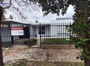 PH de 6 ambientes, Morón · Alquilo 2 PH de 149 m² 4 Amb y 2 Amb en Castelar Ideal 2 Familia Taller Familiar