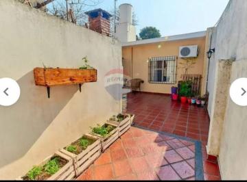 PH · 44m² · 3 Ambientes · PH 3 Amb + Terraza Wilde Oportunidad de Inversion
