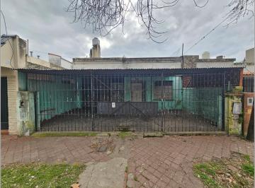 Local comercial · 152m² · 2 Ambientes · Local en Alquiler de 120 m² Apto Como Depósito Ubicado en Alberdi Río