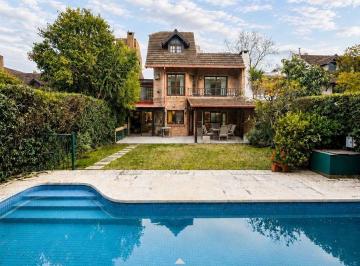 Casa de 9 ambientes, San Fernando · Punta Chica Venta 3 Dorm. en Suite Jardín Vista Al Eio