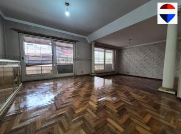 Departamento · 129m² · 4 Ambientes · 1 Cochera · Venta Departamento 4 Amb, Dep y Cochera en Flores