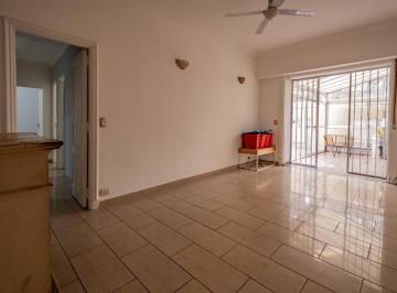 Departamento · 107m² · 4 Ambientes · Venta - Departamento 4 Amb con Patio en Floresta - Permuta