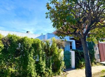 Casa de 3 ambientes, Berazategui · Casa 3 Ambientes con Lote Amplio y Espacio Para Seguir Construyendo