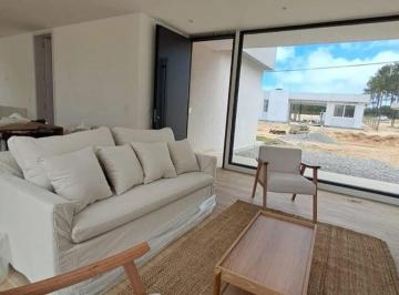 Casa de 4 ambientes, Uruguay · Venta Casa Dos Dorm., Zona Club del Lago, Golf a Estrenar Punta Ballena