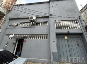 Bodega-Galpón · 882m² · 1 Cochera · Venta de Galpón con Oficinas en Wilde