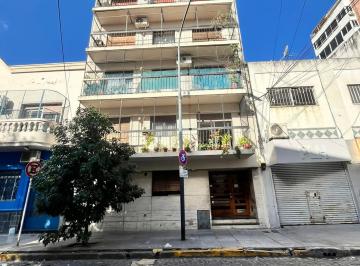 Departamento de 3 ambientes, Flores · Excelente Departamento 3 Ambientes con Balcon.