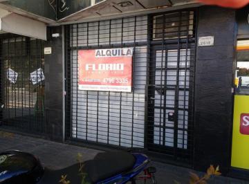 Frente · Local Comercial en Olivos a m de Ugarte