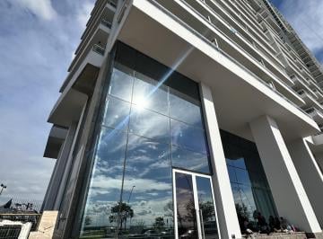 Local comercial · 110m² · 1 Ambiente · Venta Local Maui Torre Sur