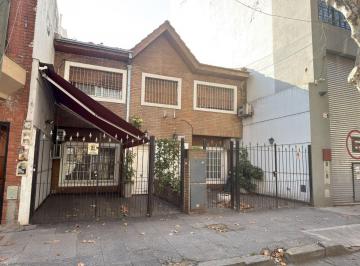 Casa en Venta de 8 ambientes Floresta Norte · Venta de 2 Phs Como Terreno con Potencial Para Edificio Residencial o Depósitos Comerciales