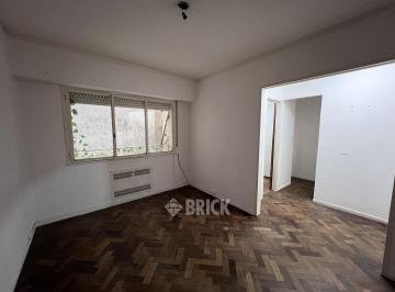 Departamento · 37m² · 2 Ambientes · Semip en Azcuenaga Al 1200 - 37 m² Impecable Apto Profesional Baño y Cocina Completos