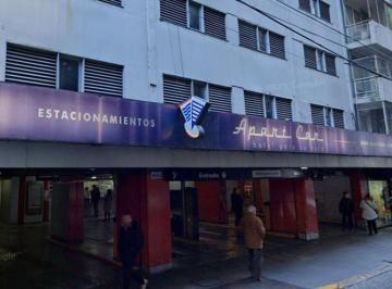 Garage · 13m² · 1 Cochera · Cochera Fija Alquiler Edificio de Cocheras Seguridad 24 Hs.