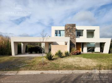 Casa · 315m² · 10 Ambientes · 2 Cocheras · Venta - Casa 3 Dorm. en Country La Serena