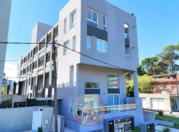 PH · 48m² · 2 Ambientes · 1 Cochera · Alquiler Temporario PH 2 Ambientes Oportunidad