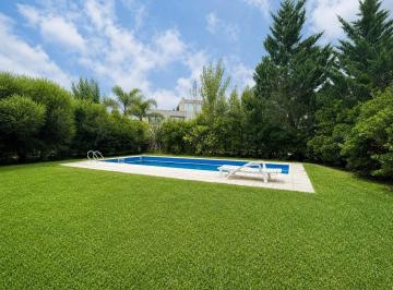 Casa · 240m² · 3 Dormitorios · Casa en Venta Ubicado en Las Glorietas, Nordelta, Tigre