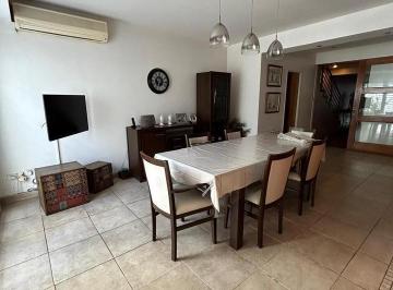 Casa · 420ha · 7 Ambientes · 2 Cocheras · Casa 3 Dorm. Maipú Casi Montevideo