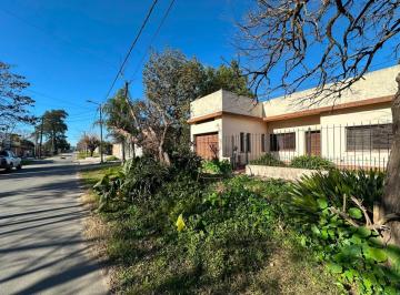 Casa de 4 ambientes, Esteban Echeverría · Excelente Casa Americana a m de Capitan Moyano!