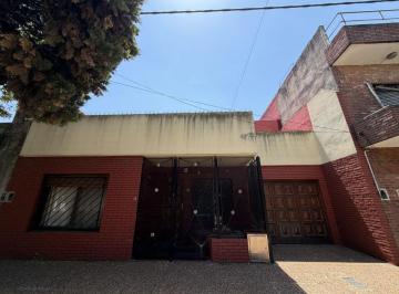 Casa de 6 ambientes, Avellaneda · Casa de 273 m² con 1 Dormitorio en Venta en Wilde