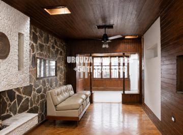 Casa de 6 ambientes, Quilmes · Amplia Casa con Cochera y Grandes Espacios en Quilmes