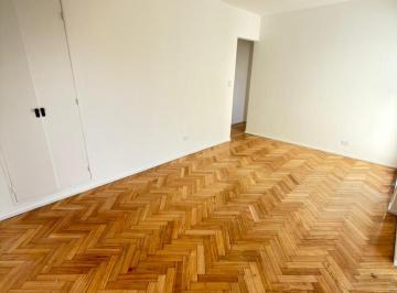 Departamento · 37m² · 2 Ambientes · Alquiler 2 Amb. Reciclado a Nuevo. Super Luminoso!