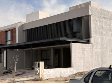 Casa · 150m² · 4 Ambientes · 2 Cocheras · Dúplex Premiun a Estrenar 3 Dormit 3 Baños Patio Norte Galería Asador - Campo Chico