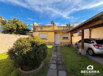 Casa · 70m² · 4 Ambientes · Casa en Venta en Km. 18 - Hurlingham