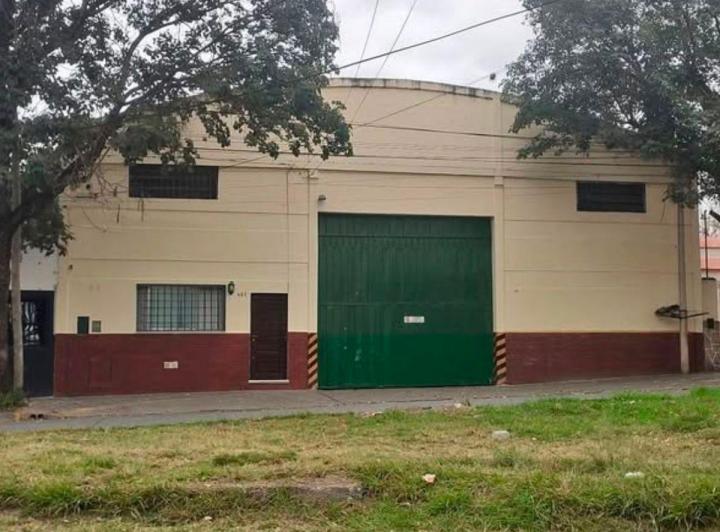 Local comercial · 450m² · 3 Ambientes