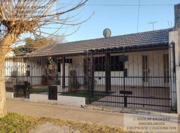 Casa · 164m² · 3 Ambientes · 1 Cochera · Venta Casa de Tres Ambientes en González Catán