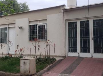 Casa de 6 ambientes, Guaymallén · Casa Unimev