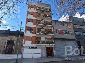 Departamento · 87m² · 4 Ambientes · 1 Cochera · Semipiso 4 Ambientes con Cochera, Balcón y Cocina y Baños Reciclados | Villa Santa Rita