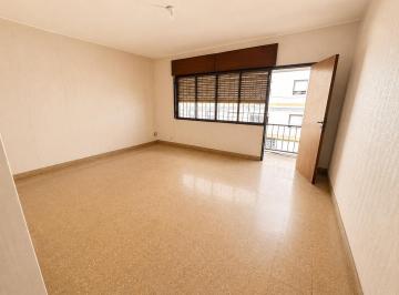 Departamento · 125m² · 7 Ambientes · Piso 3 Dormitrios con Balcon Terraza! a m de Castro Barros!