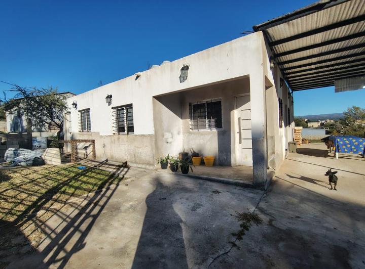 Casa · 94m² · 3 Ambientes · 1 Cochera
