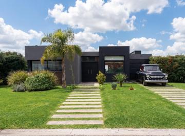 Casa · 180m² · 3 Ambientes · 1 Cochera · Casa en Lagos de San Eliseo