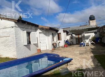 Casa · 400m² · 3 Ambientes · 1 Cochera · Casa en Venta en Lote de 10 X40 Ringuelet