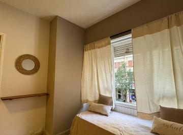 Departamento · 26m² · 1 Ambiente · Monoambiente a La Calle | Primer Piso | Luminoso