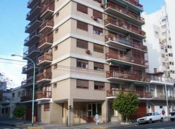 Departamento · 42m² · 2 Ambientes · Departamento en Alquiler 2ambientes con Balcon Al Frente