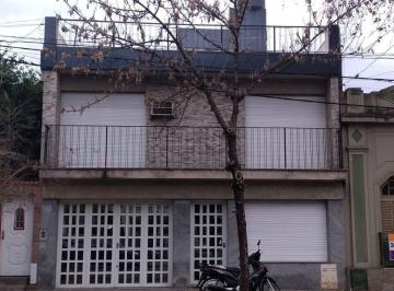 Casa · 161m² · 7 Ambientes · 1 Cochera · La Casa Que Tu Familia Esta Buscando en Arroyito Rio