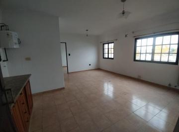 Departamento de 2 ambientes, La Plata · (38 y 136) Departamento Edif. Torre de 40 m² con (1) Amplio Dormitorio en Alquiler en San Carlos