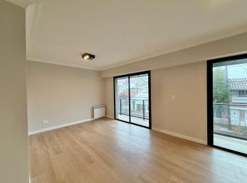 PH · 107m² · 4 Ambientes · Alquiler PH de 4 Ambientes con Terraza Propia en Chauvin