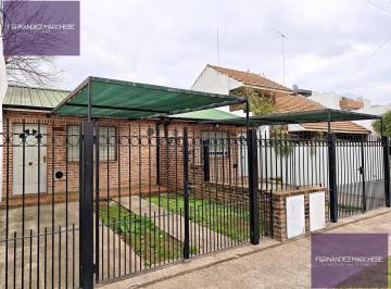 Departamento · 2 Ambientes · 1 Cochera · Departamento con Cochera y Patio en Alquiler