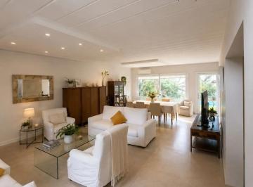 Casa de 7 ambientes, General San Martín · Casa de 7 Ambientes con 3 Cocheras - Villa Ballester