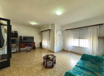 Casa · 183m² · 5 Ambientes · 1 Cochera · En Venta Casa con Dependencias Villa Italia Tandil